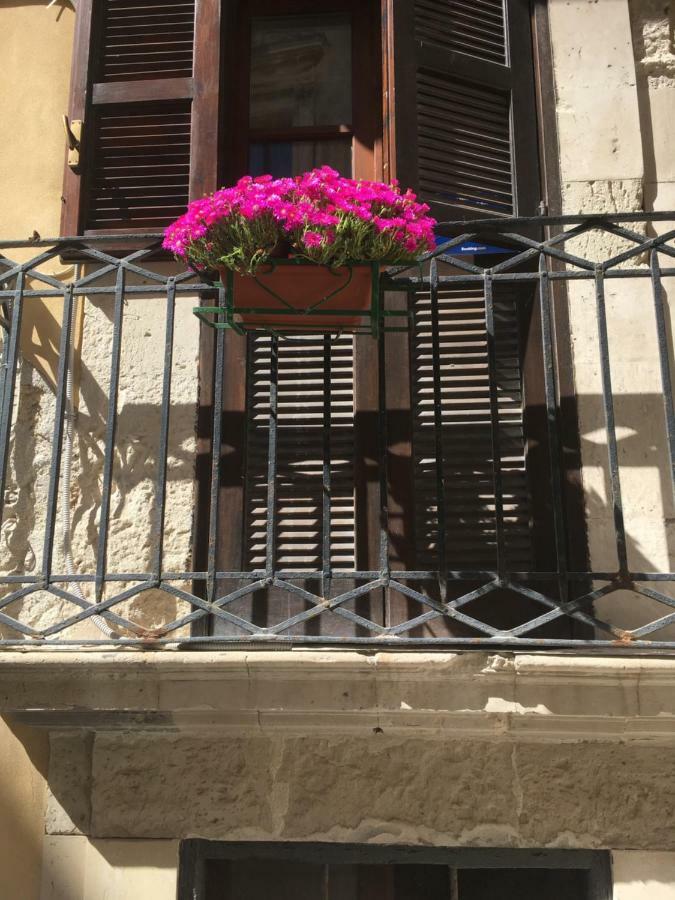 Il Sipario Palazzo Accolla Apartment Syracuse ภายนอก รูปภาพ